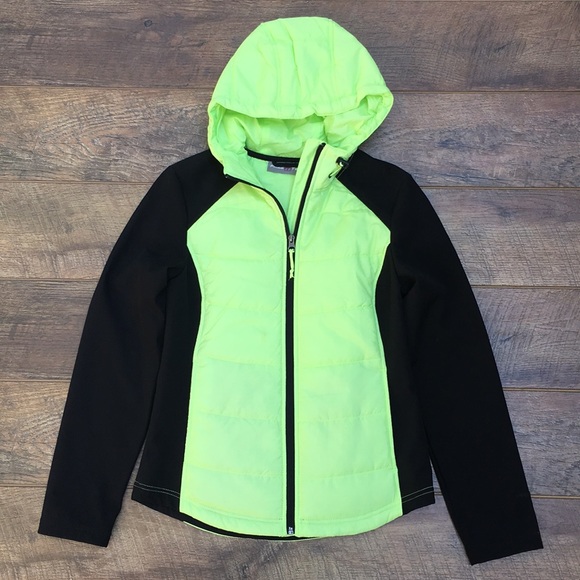 Free Tech Light Puffy Jacket - Picture 2 of 8